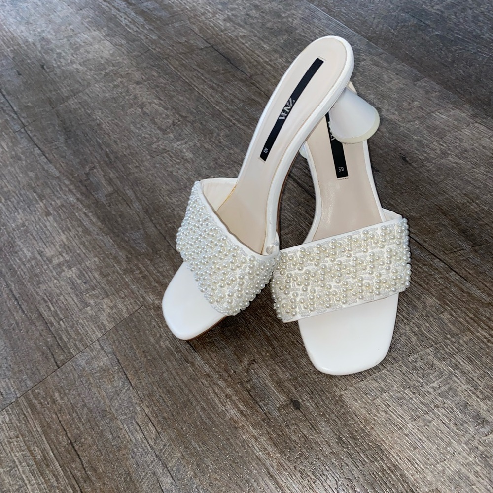 Zara White Pearl Beaded Heels Size 8 (read description)